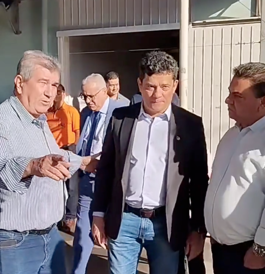 A convite do deputado Bazana, senador Sergio Moro visita Arapongas